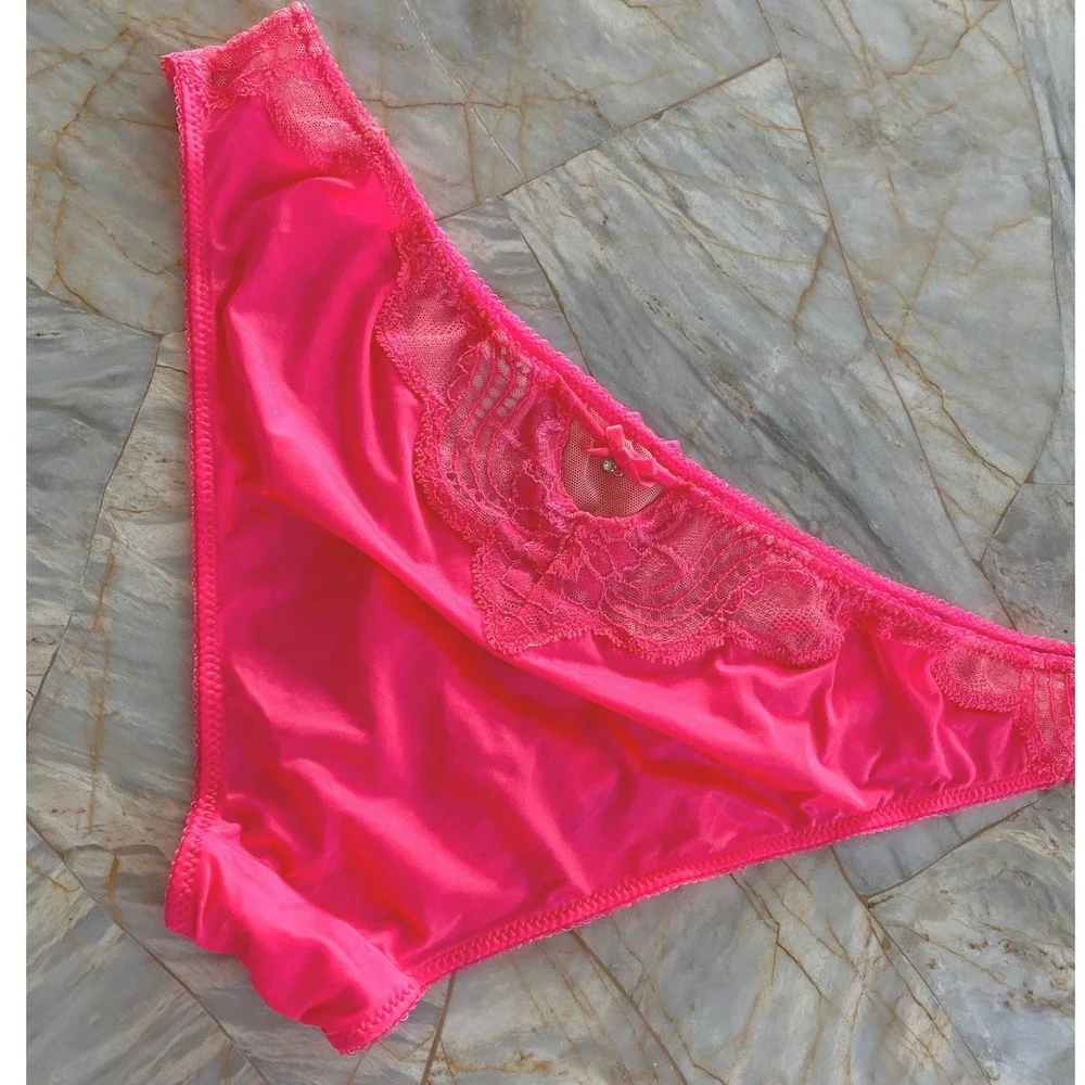 Victorias Secret Neon Pink Lace Satin Low Rise Bikini Panty Medium Bow 2013 y2k